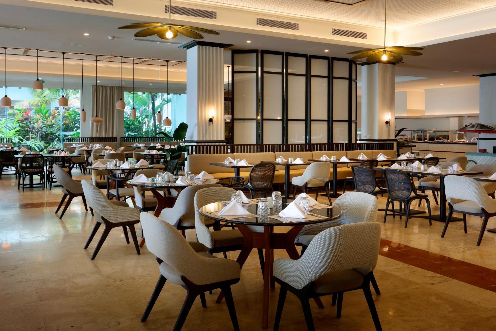 The Signature Level At Grand Palladium Lady Hamilton Resort & Spa Лусеа Экстерьер фото