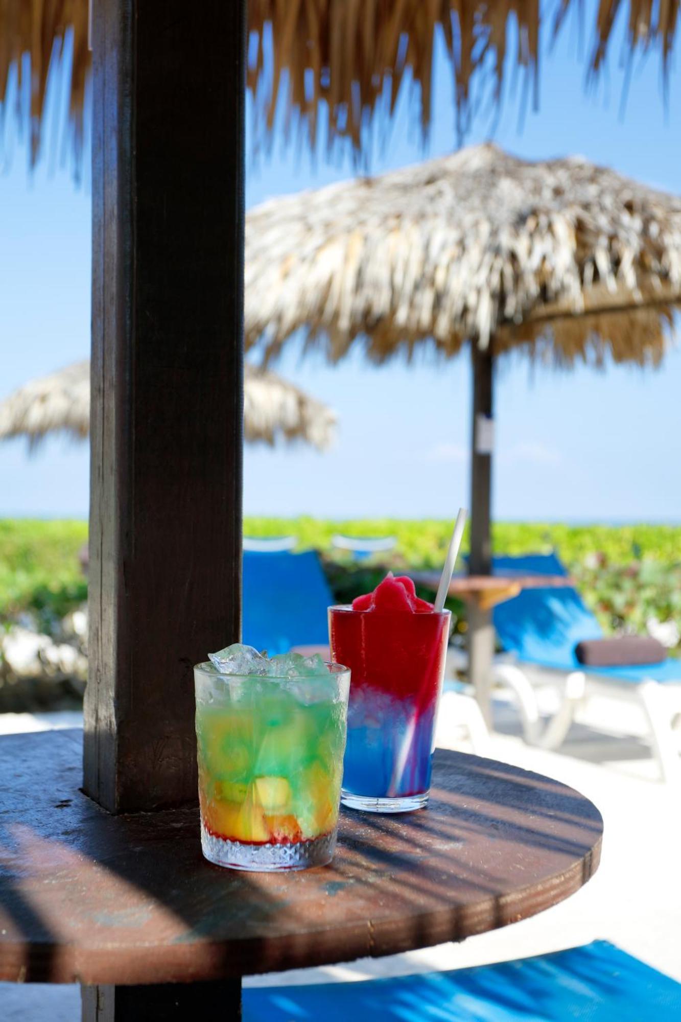 The Signature Level At Grand Palladium Lady Hamilton Resort & Spa Лусеа Экстерьер фото