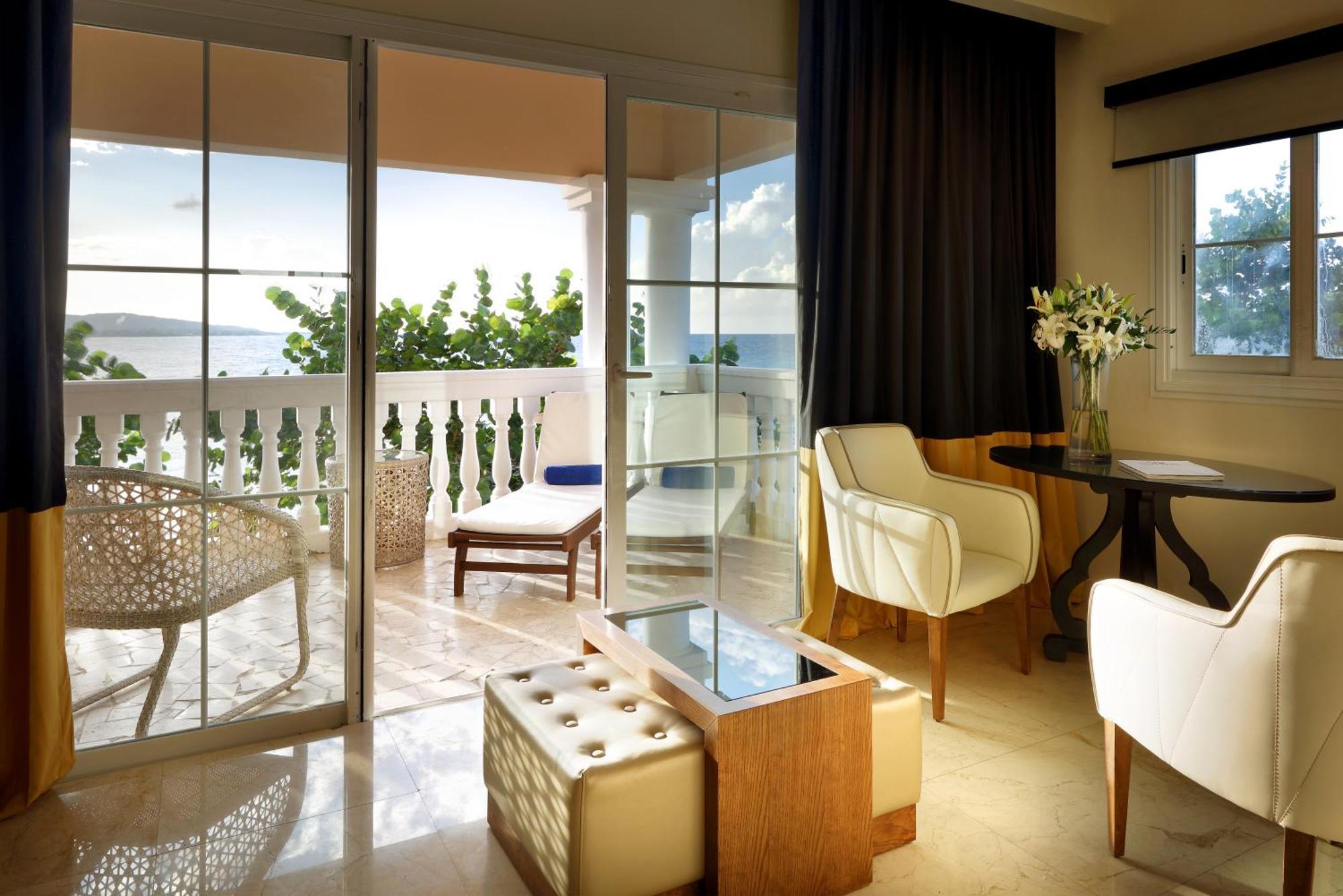 The Signature Level At Grand Palladium Lady Hamilton Resort & Spa Лусеа Экстерьер фото