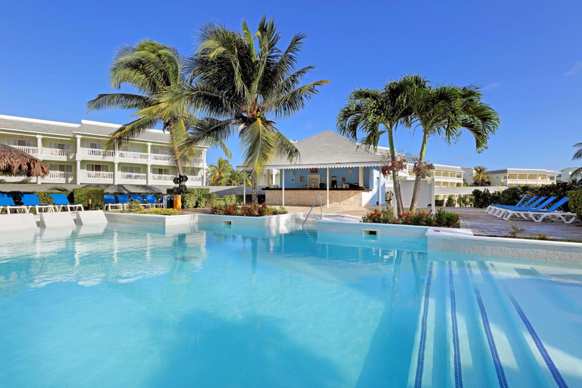 The Signature Level At Grand Palladium Lady Hamilton Resort & Spa Лусеа Экстерьер фото